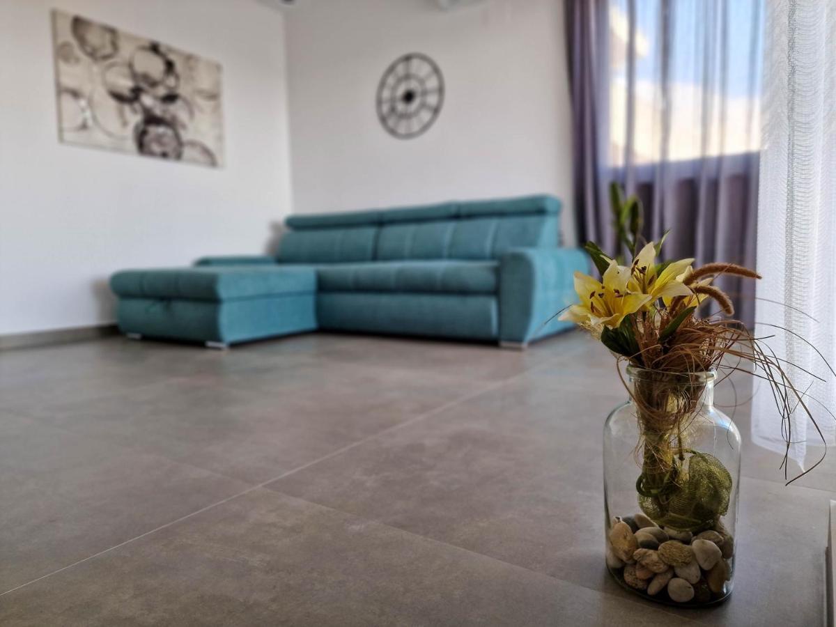 Villa Poseidon Novalja Exterior foto